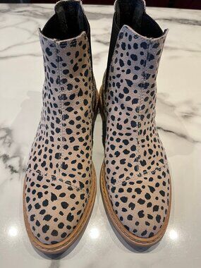 Toms Charlie Chelsea Boot Size 7